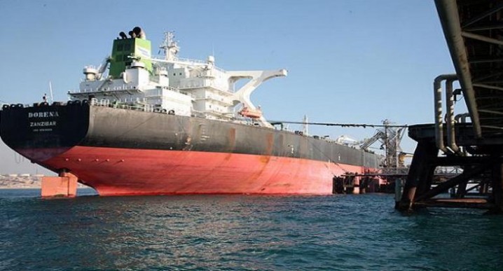 صادرات نفت ایران در ماه دسامبر ۸ درصد کاهش یافت