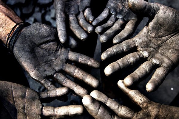 کارگران معدن زغال سنگ بافق هم حکم شلاق گرفتند