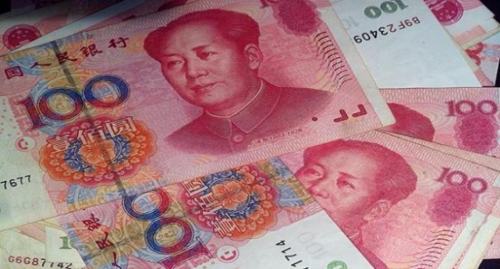 خروج 700 میلیارد دلار سرمایه چین و کاهش ارزش یوان در سال 2016
