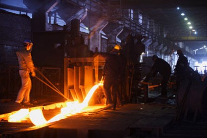 کارگران شرکت فولاد کویر دوباره به کار فراخوانده می شوند