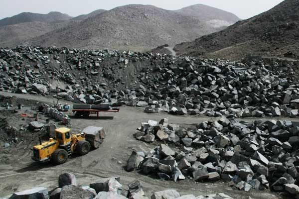 واگذاری بلوک ۲۵ میلیون سهمی سنگ آهن مرکزی ایران