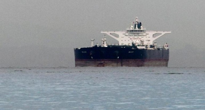 کاهش ۳۰ میلیون بشکه‌ای صادرات ماهانه نفت ایران در مقایسه با سال گذشته
