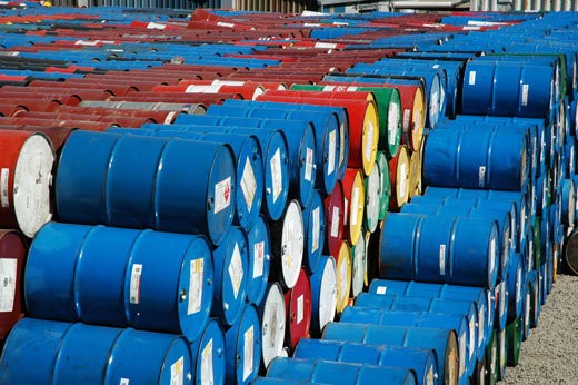 نگرانی از فزونی عرضه قیمت جهانی نفت را کاهش داد
