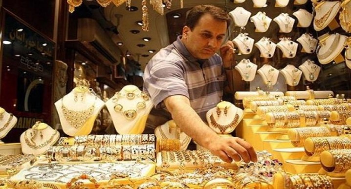 قیمت طلا در بازار خرده فروشی کاهش یافت