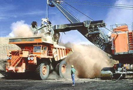لزوم مشارکت شرکتهای فروشنده قطعات معدنی با انجمن سنگ آهن