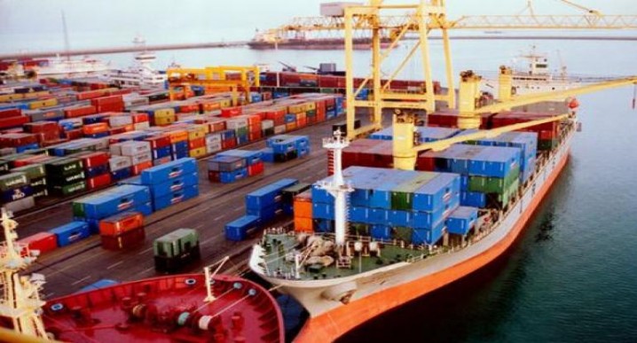 ایران هیچ محدودیتی برای بازگشت شرکت های کشتیرانی لاینری به بنادر ندارد