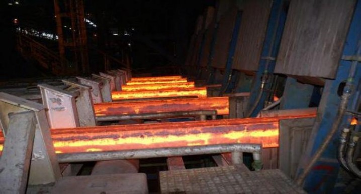 افزایش ۲۳ درصدی تولید شمش فولاد شرکت‌های بزرگ