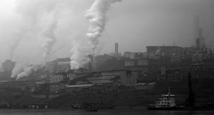 توقف تولید در کارخانه های تانگشان بدلیل آلودگی هوا