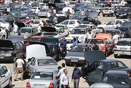 بازار شب عید خودرو همچنان کساد است/ امید نمایشگاه‌داران به افزایش فروش در چهار هفته پایانی سال