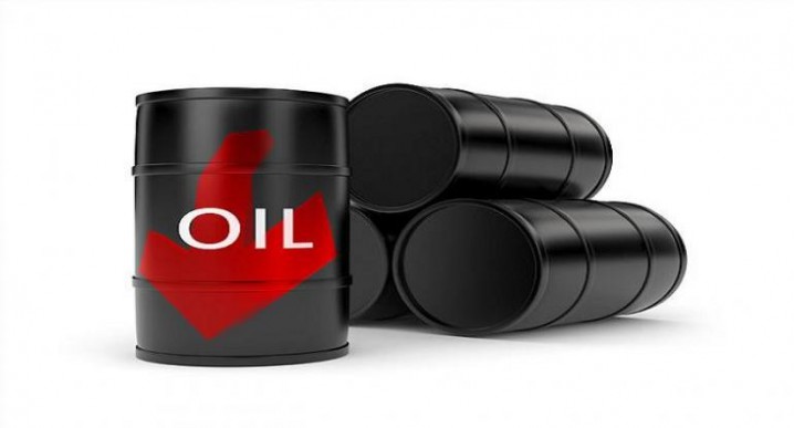 کاهش قیمت نفت به کمترین میزان ۷ ماه گذشته