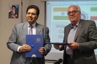 استان البرز و هند تفاهم نامه همکاری های تجاری امضاء کردند