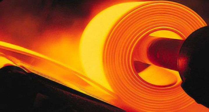 لزوم تمرکز تولیدکنندگان به تولید انواع ورق های فولادی در سال آینده