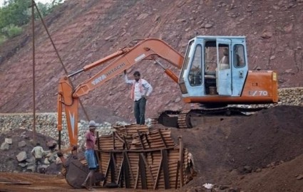 معوقات مزدی ۵۰۰۰ کارگر شرکت معدن سنگ آهن بافق