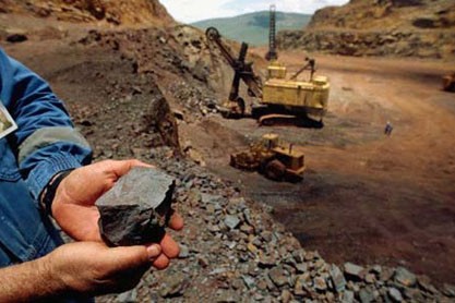 افزایش تولید و کاهش قیمت سنگ‌آهن در جهان