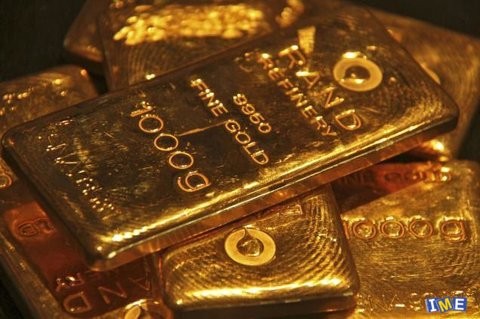 طلای جهانی فرو ریخت