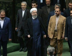 روحانی: حادثه 5 دی 96 ترامپ را به طمع انداخت که از برجام خارج شود/ اگر اروپا به تعهداتش عمل نکند، راه سوم را انتخاب می کنیم/ 5 سوال از رئیس جمهور: 4