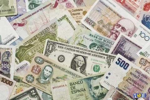پرواز دلار، سقوط پوند و یورو بانکی