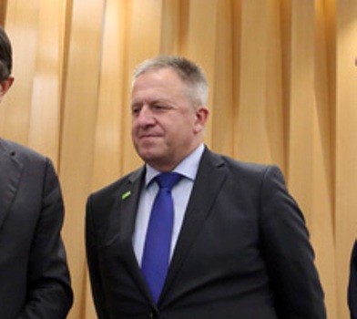 وزیر اقتصاد اسلوونی: بانک توسعه اسلامی از سرمایه گذاران ما در ایران حمایت می کند