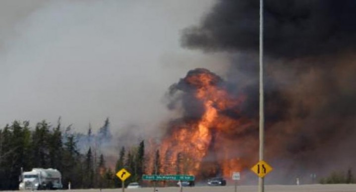 بازار نفت جهان تحت تأثیر آتش‌سوزی گسترده در کانادا