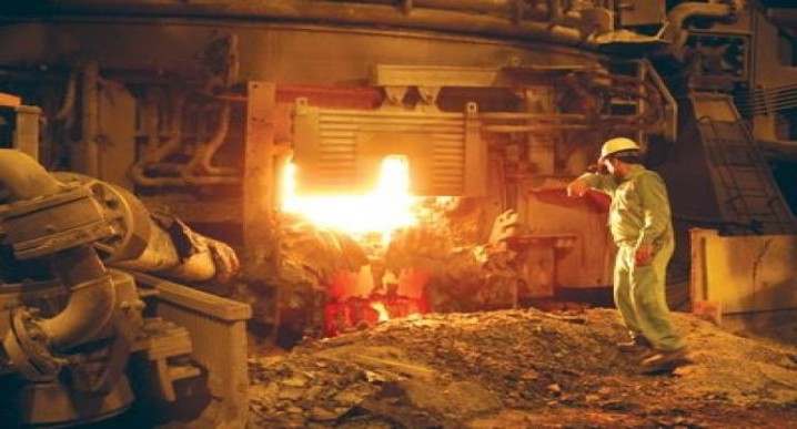 سوختگی دو کارگر در کارخانه فولاد میبد