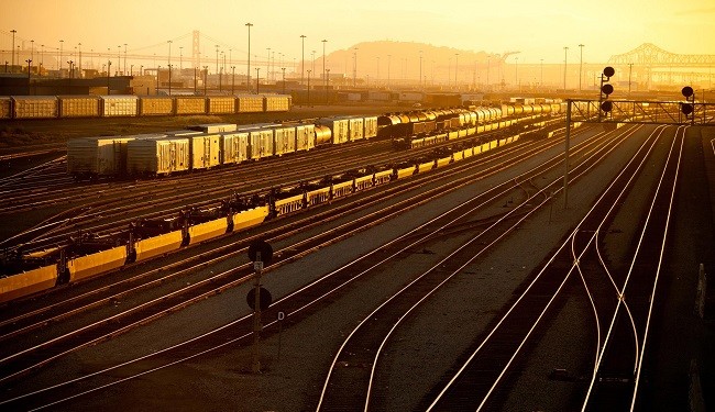 توقف معادن ایران در ایستگاه راه‌آهن 