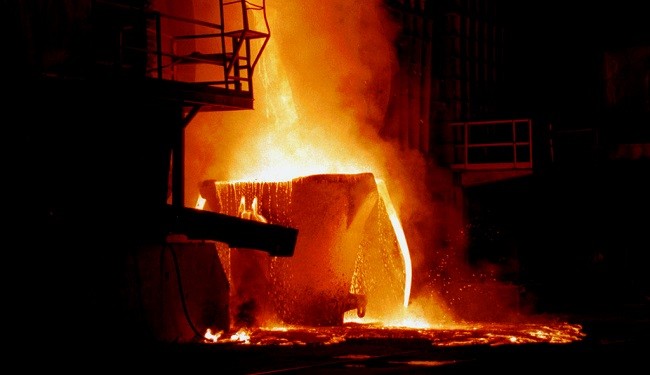 کاهش قیمت فولاد ایران