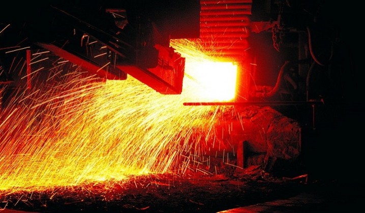 هر تن فولاد در ایران زیر 200 دلار تولید می‌شود