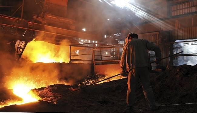 کاهش نزدیک به یک درصدی تولید فولاد ایران در 11 ماه 2015 