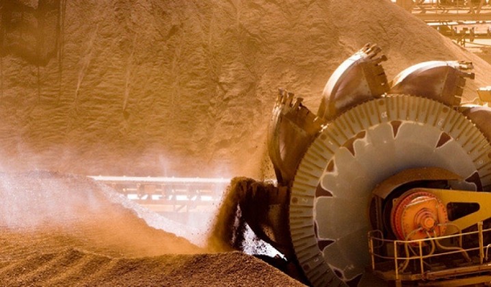 سنگ‌آهن تا دهه فجر در بورس کالا عرضه می‌شود
