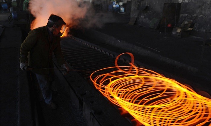 ظرفیت تولید فولاد چین کم شده ولی تولید رو به بالاست 