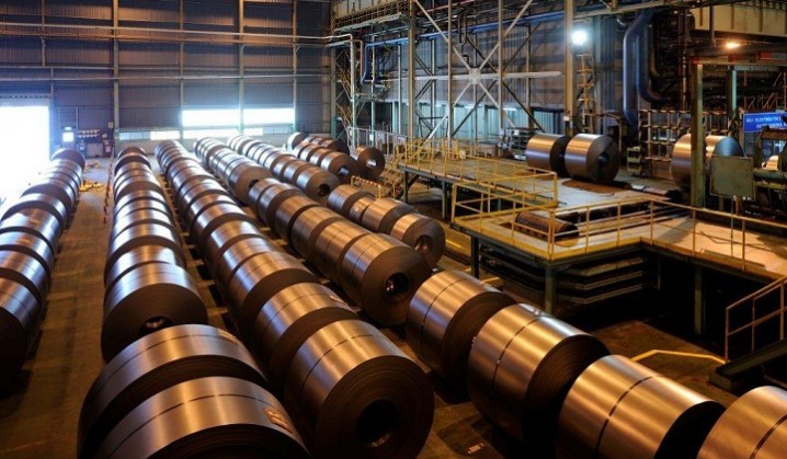 واردات 2.7 میلیون تن فولاد با وجود انبار شدن سه میلیون تن تولید داخل