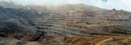 افزایش موجودی سنگ آهن وارداتی در بنادر چین