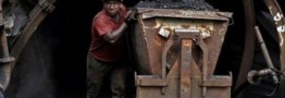 دولت در بودجه سالیانه ردیفی برای مطالبات معادن زغالسنگ اختصاص دهد