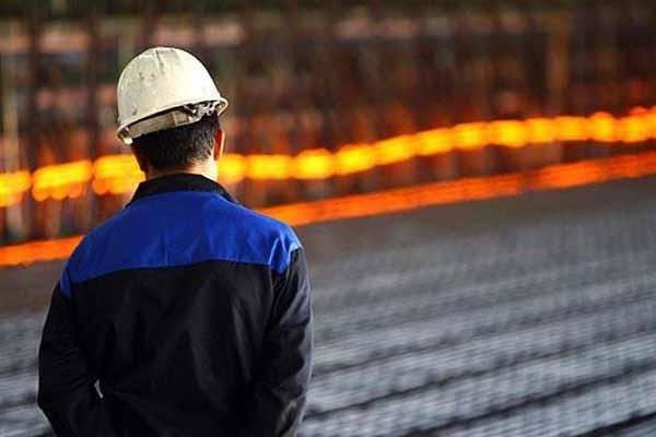 انتظار ۱۴۰ کارگر فولاد اسفراین برای بازنشستگی پیش از موعد