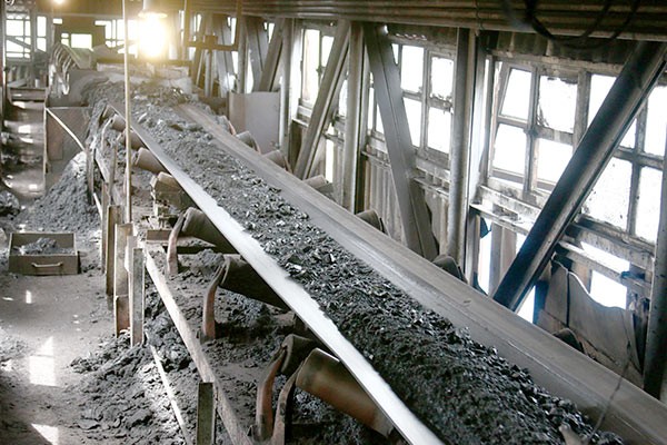 رمزگشایی در مورد دلایل توقف معاملات آهن اسفنجی در بورس کالا