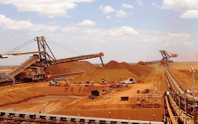 نگاهی کوتاه به تاثیر قیمت سنگ آهن بر استرالیا و برزیل