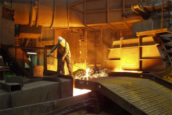 «توافق هسته‌ای» گره بازار فولاد را باز نمی‌کند 